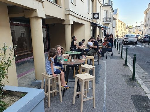 Hellomybeer And Coffee Shop Cbd à Fontainebleau - France