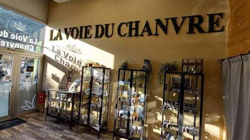 Shop Cbd La Voie Du Chanvre à Nîmes - France
